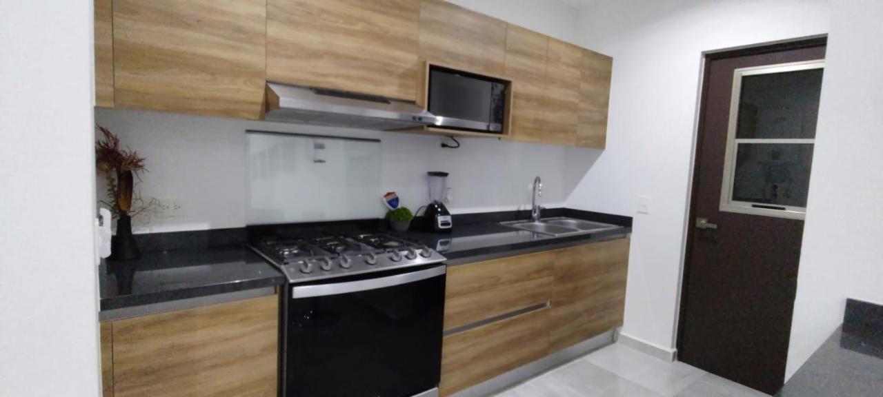 Gorgeous Apartment Hoestel Long Island! Канкун Екстер'єр фото